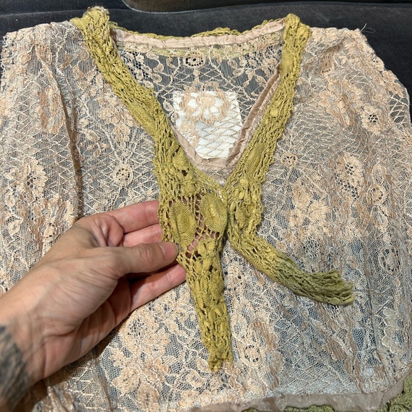 MAGNOLIA PEARL Pink and Tan Lace Sheer Ruffled Tiered V Neck Tank - Picture 12 of 13